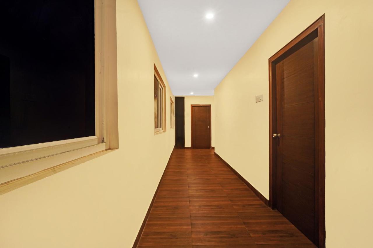 Capital O De Alphabet Kakinada Hotel Bagian luar foto