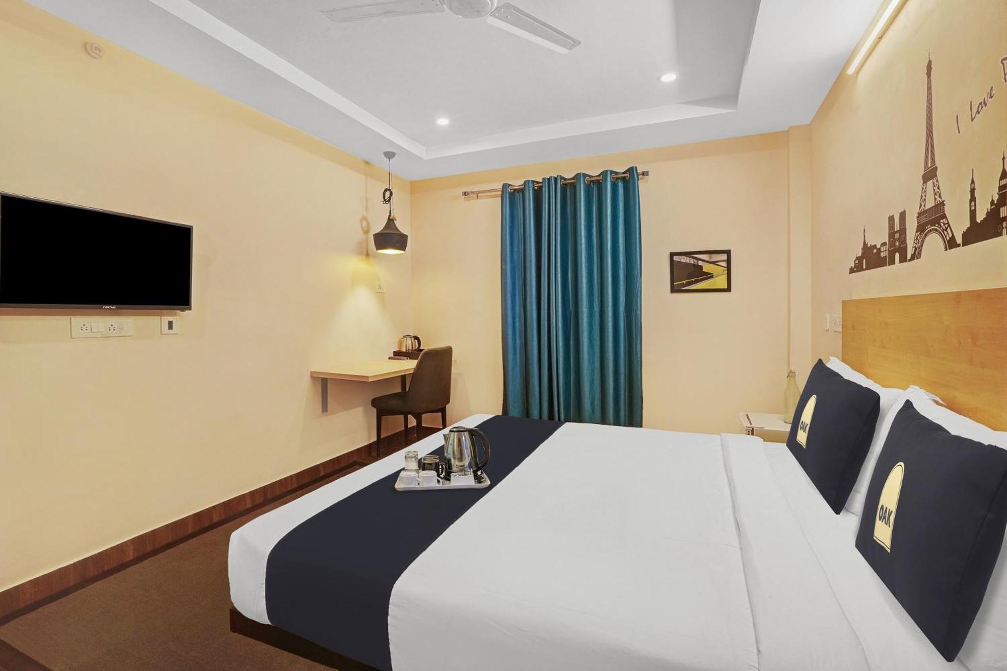 Capital O De Alphabet Kakinada Hotel Bagian luar foto