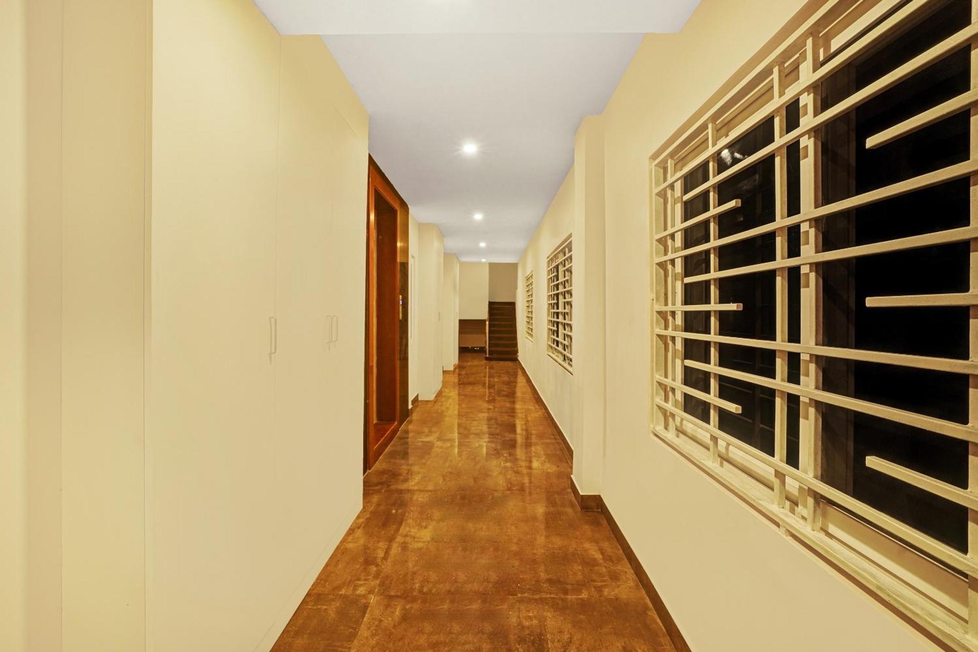 Capital O De Alphabet Kakinada Hotel Bagian luar foto